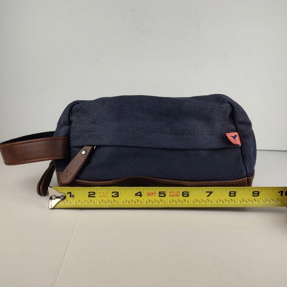 Bird dogs Athletics Dopp Bag Navy Blue Zipper Strap Toiletries Bag - Picture 8 of 10